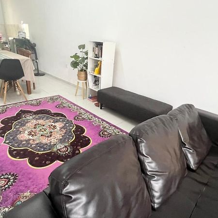 Homestay Near Plaza Tol Bandar Ainsdale Labu Bagian luar foto
